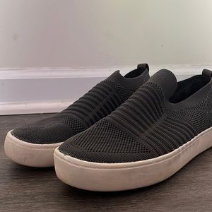 Dunes Slip On Sneaker